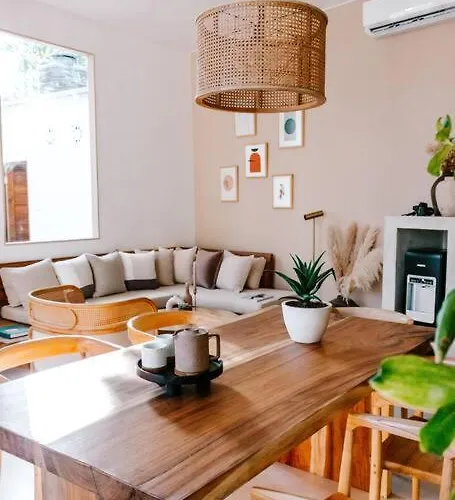 Stylish Japandi Designer In - Vyg Villa Canggu