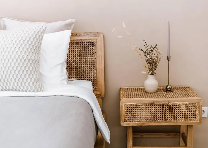 Stylish Japandi Designer In - Vyg Villa Canggu